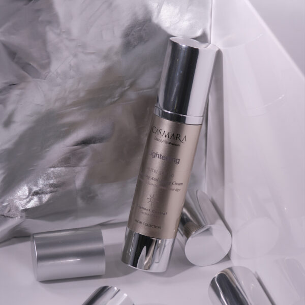 Lightening Nutri SPF50 Clarifying Anti-aging Cream da Casmara