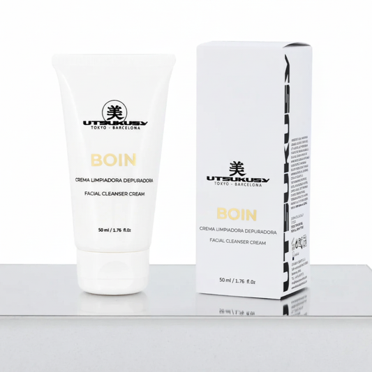 BOIN Facial Cleanser Cream — tubo e caixa sobre bancada de mármore